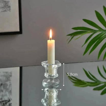 Minimalistische kandelaar voor een modern interieur