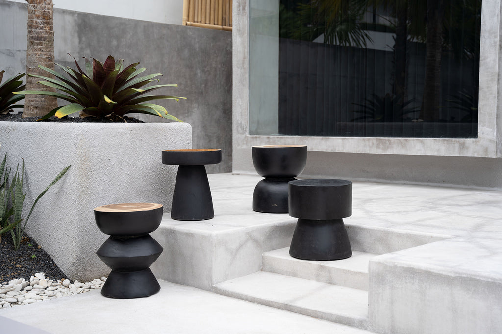 the karbun stool - black natural