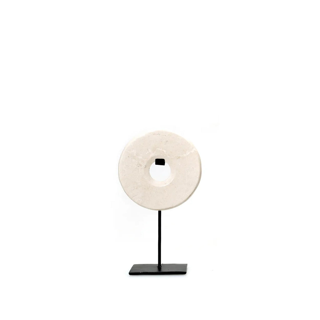 the marble disc on stand - white - s