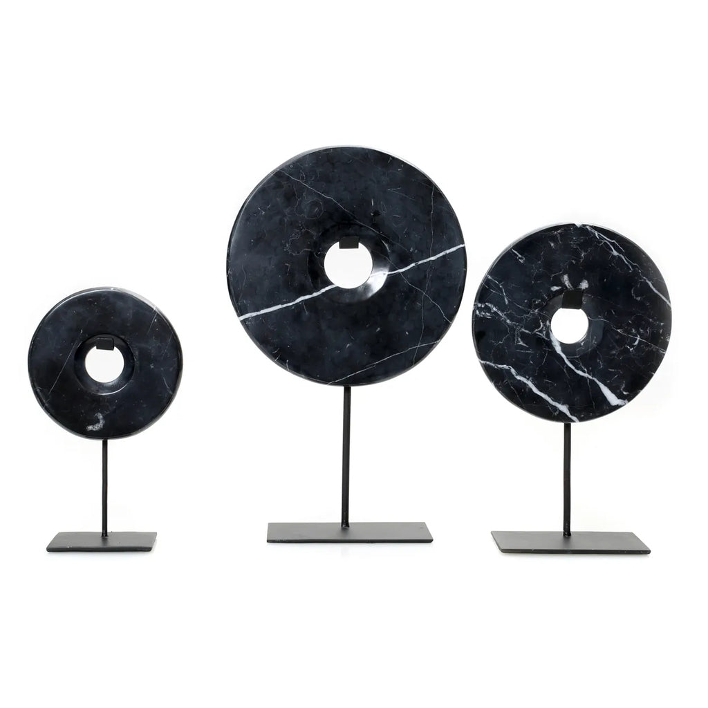 the marble disc on stand - black - l