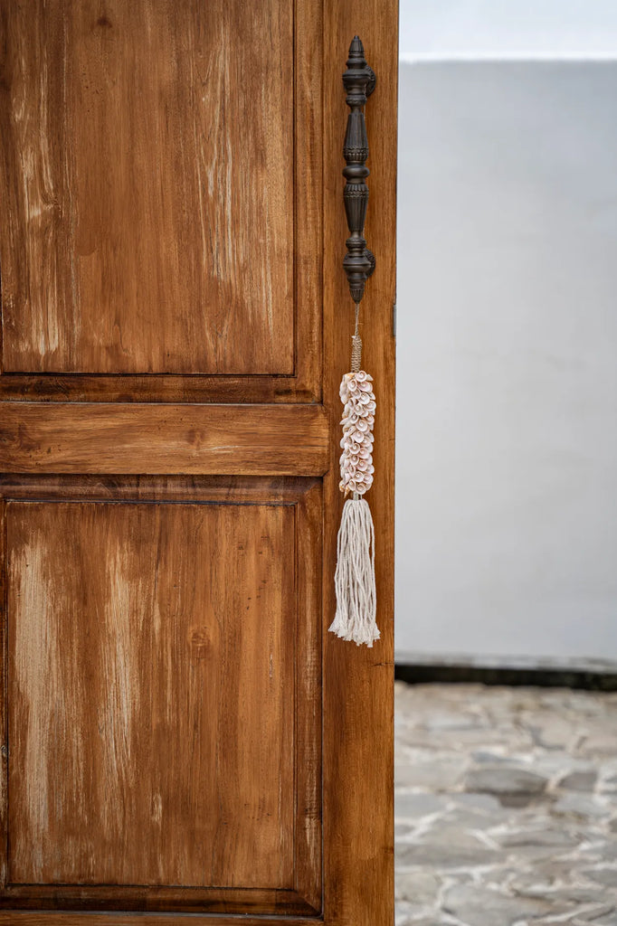 the shell &amp; cotton hanging decoration - pink