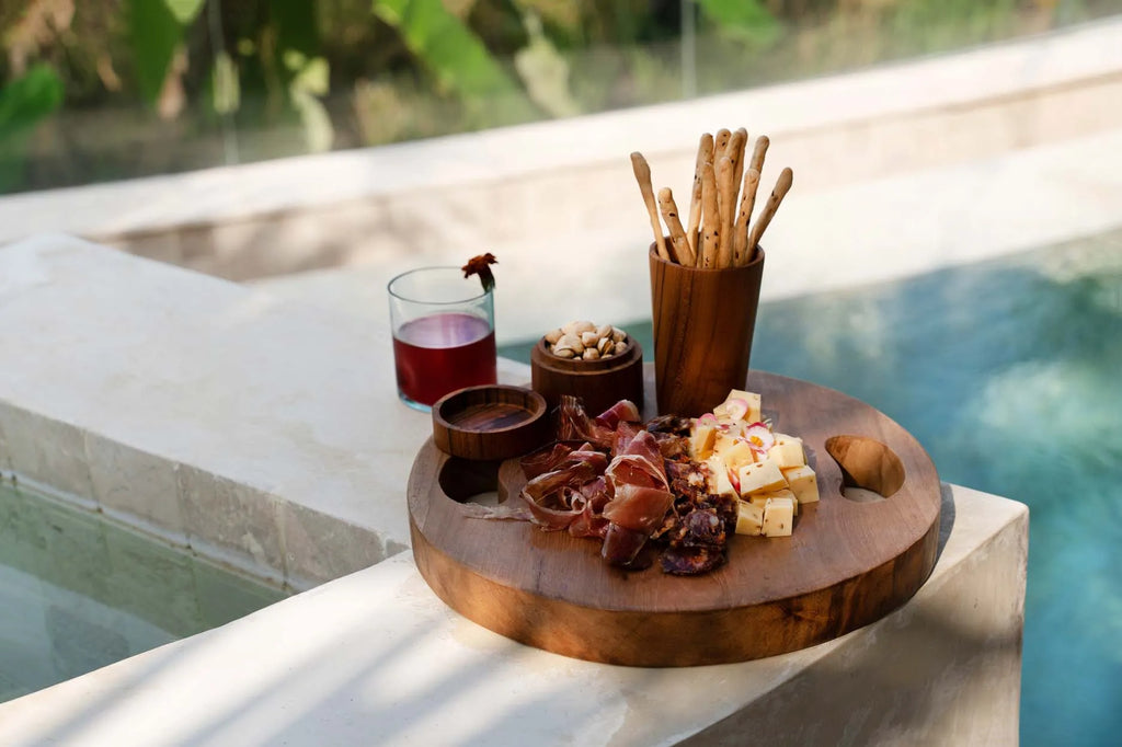 the teak root cutting board - l