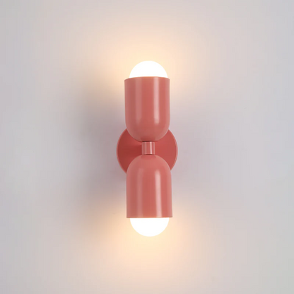 Moderne LED-wandlamp die licht omhoog en omlaag verspreidt