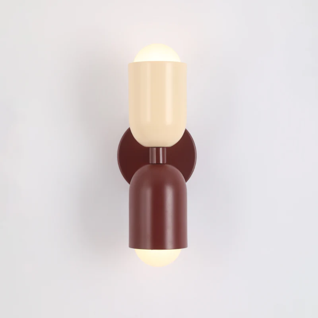 LED-wandlamp met sfeervol licht in een woonkamer