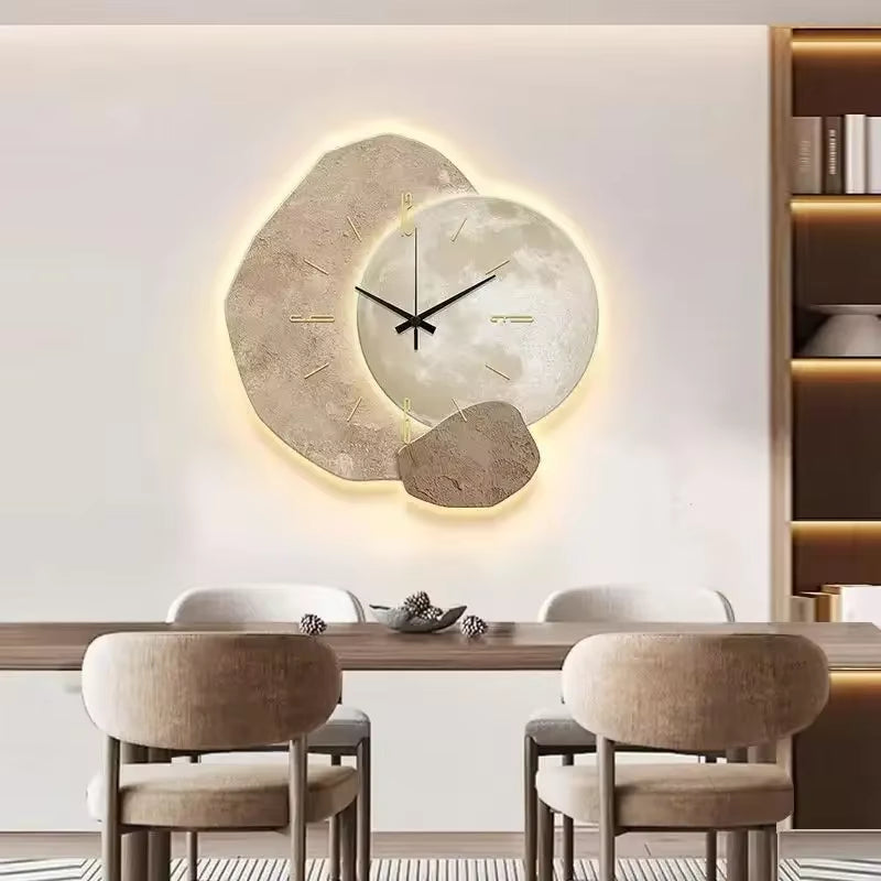 Minimalistische wandklok zonder verlichting met strak maanontwerp