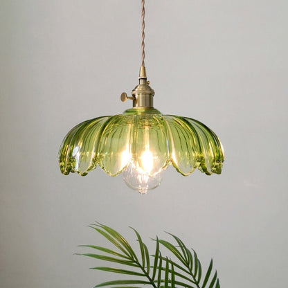 Stijlvolle vintage glazen bloemenhanglamp voor een sfeervolle ambiance