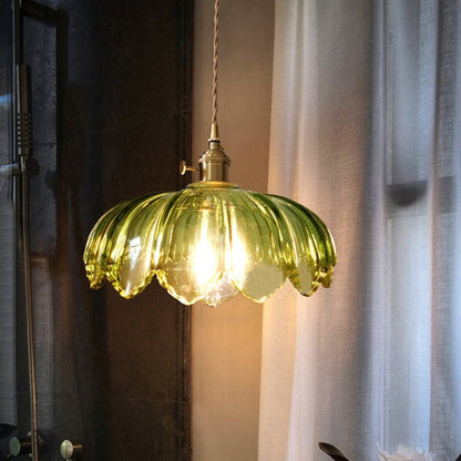 Stijlvolle vintage glazen bloemenhanglamp voor een sfeervolle ambiance