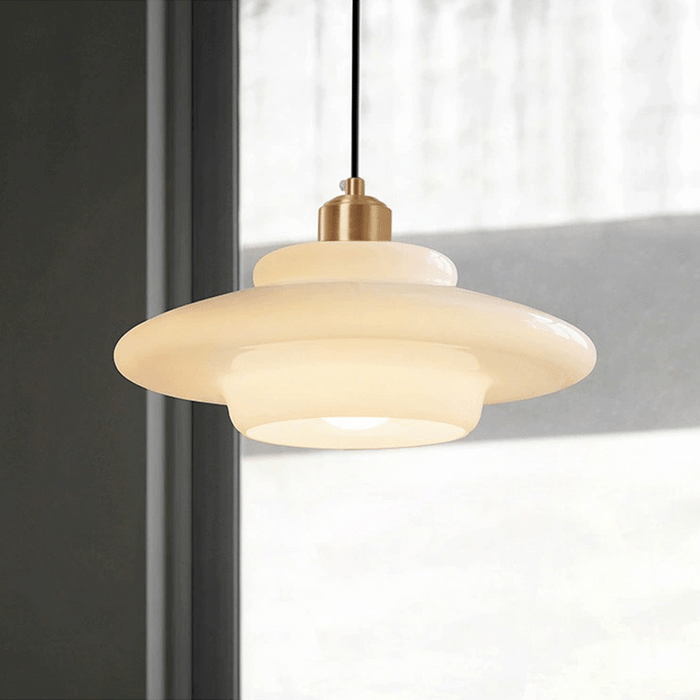 elegante witte glazen hanglamp voor een stralende verlichting