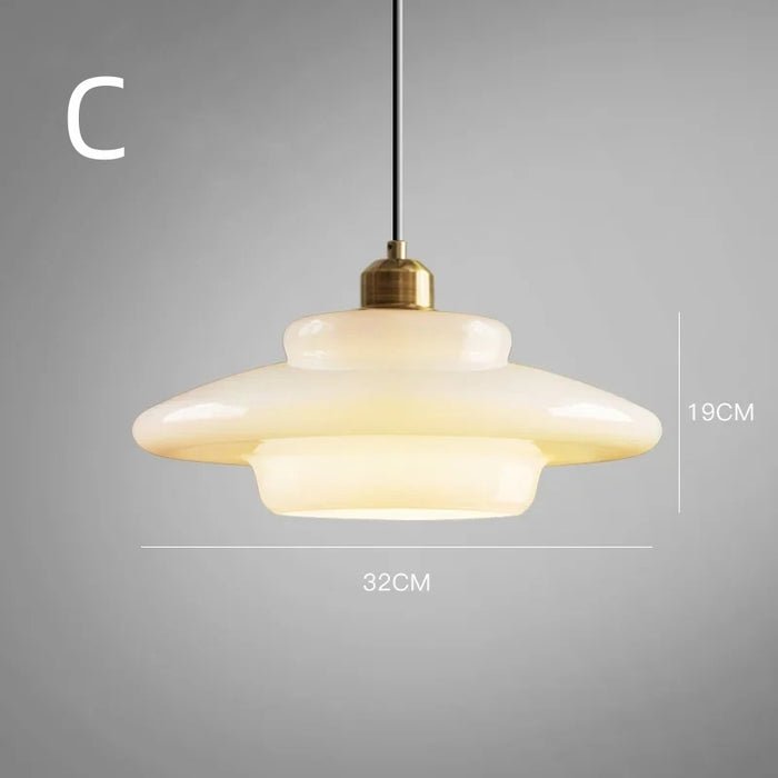 elegante witte glazen hanglamp voor een stralende verlichting