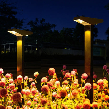 Solar padverlichting voor buiten in een nette tuinomgeving
