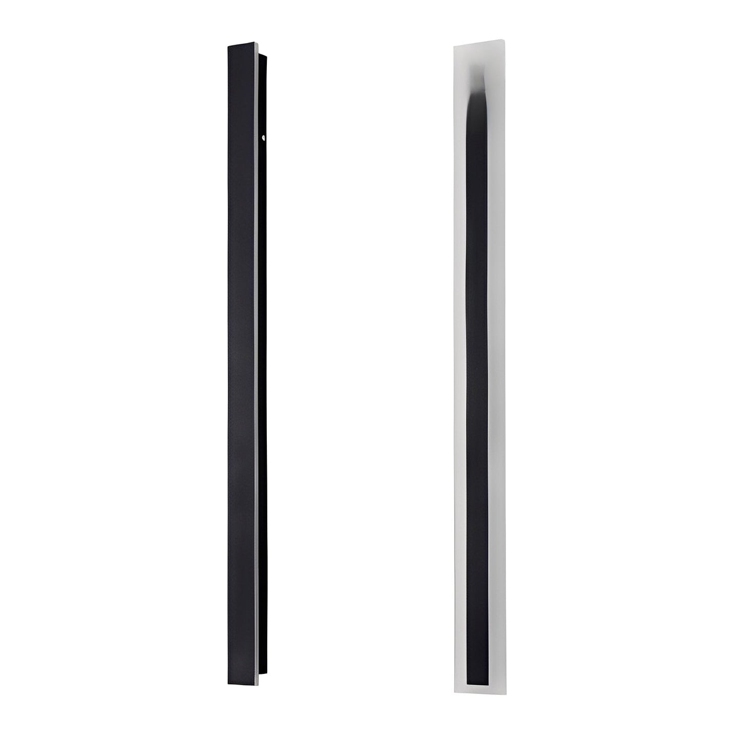 waterdichte buiten wandlamp ip65 gemonteerd op gevel bij terras of tuinpad