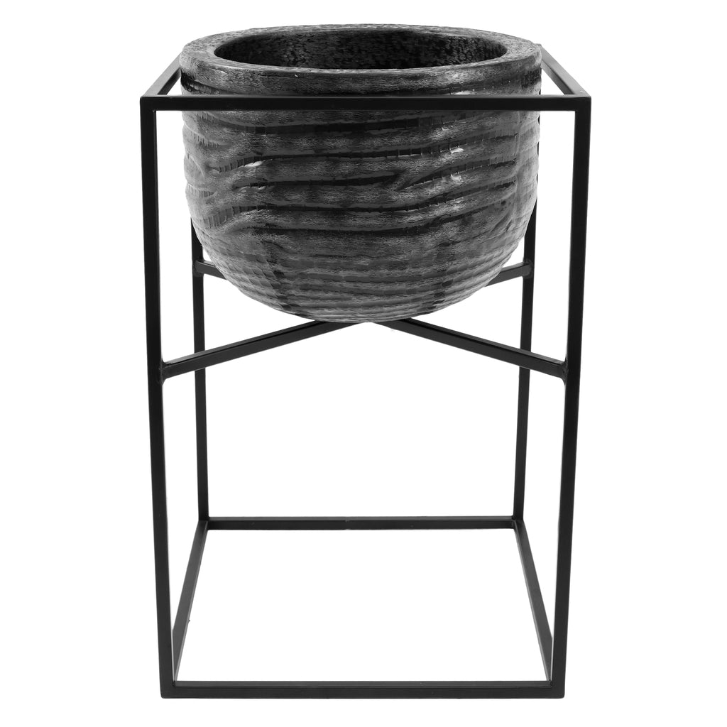 lesley black brush alu pot on black iron stand sv2.