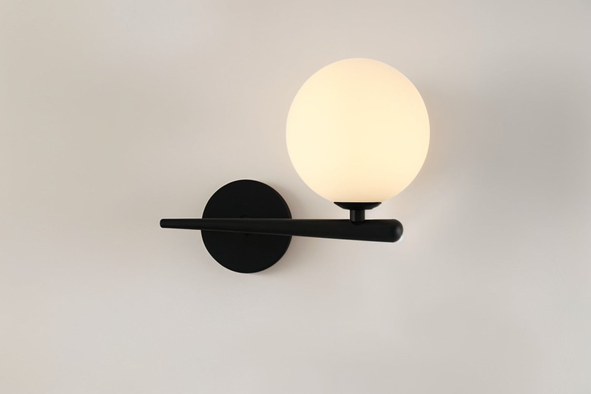 nidia stylish wall lamp