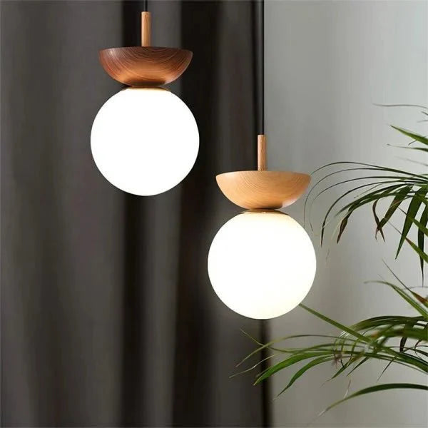 strakke scandinavische hanglamp van halfhout voor een moderne uitstraling