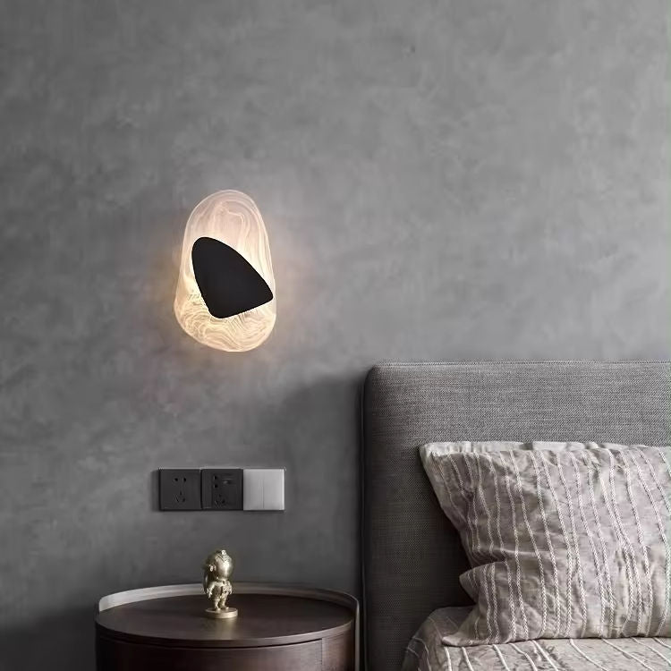 stijlvolle creatieve led wandlamp van glas voor een modern interieur