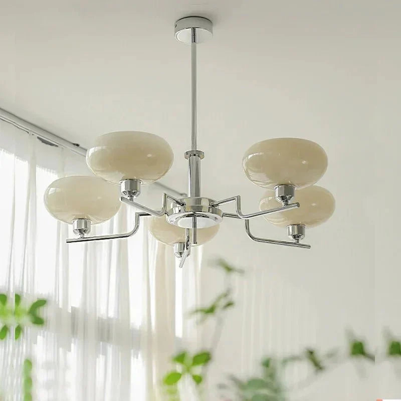 sfeervolle bauhaus plafondlamp in middeleeuwse stijl