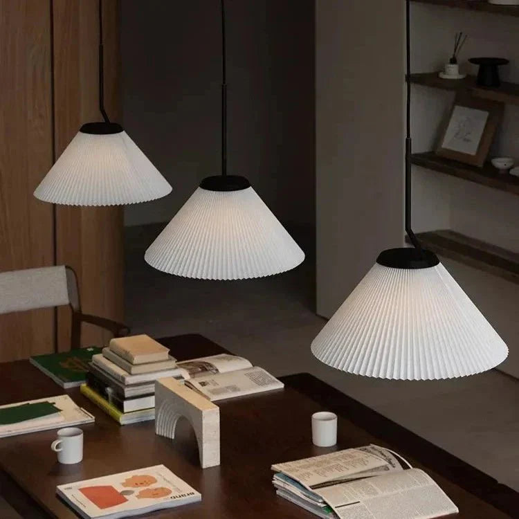 stijlvolle nordic geplooide crème hanglamp voor een elegante sfeer