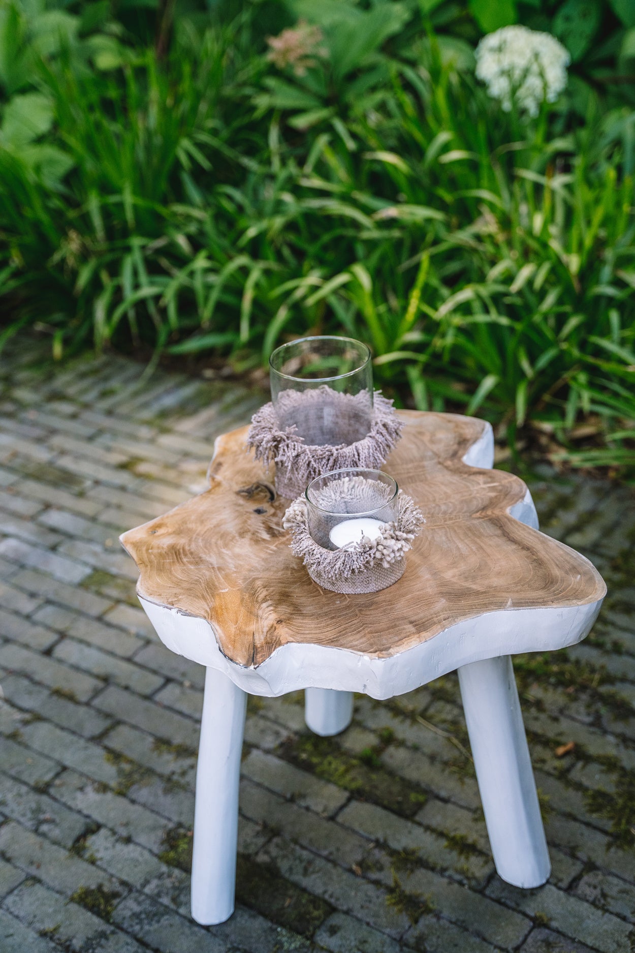 the organic side table - natural white